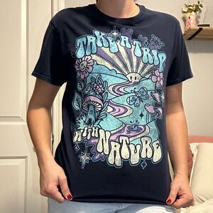 Hippie Graphic Tee​​